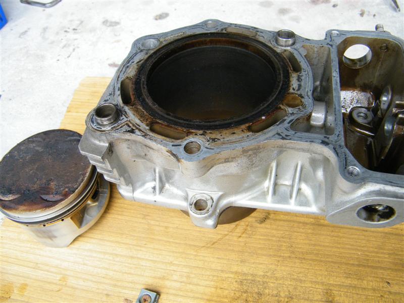Cylinder z tłokiem przedni Kawasaki Vulcan VN 750